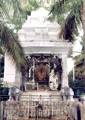      . . . Ganesha temple in Prashanti Nilayam